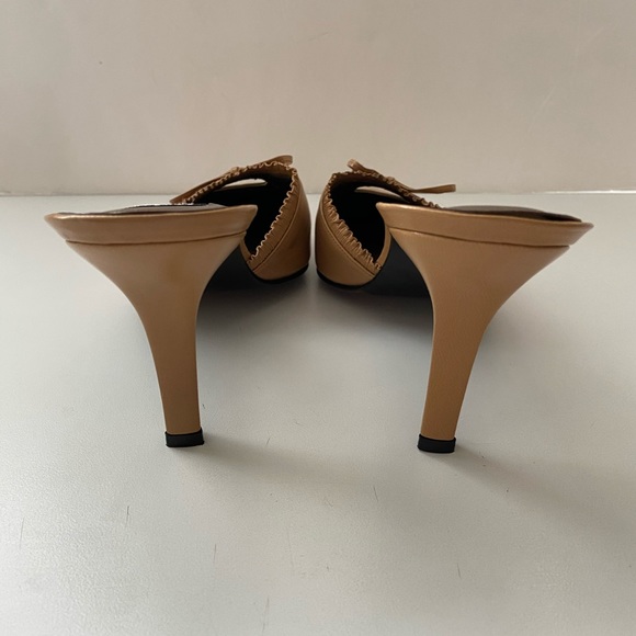 STUART WEITZMAN Camel Pointed Toe Slip on Heels - Picture 5 of 9